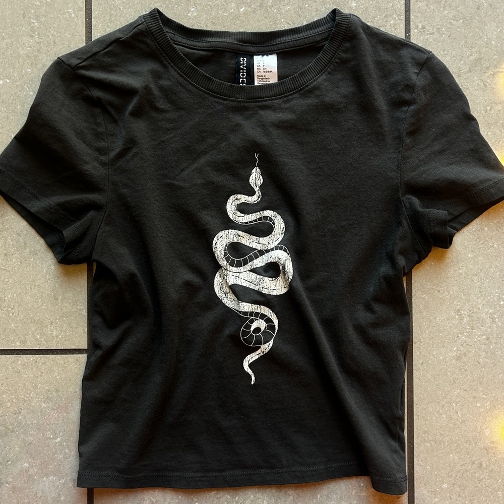 Black snake cropped fit 

Brand: H&M